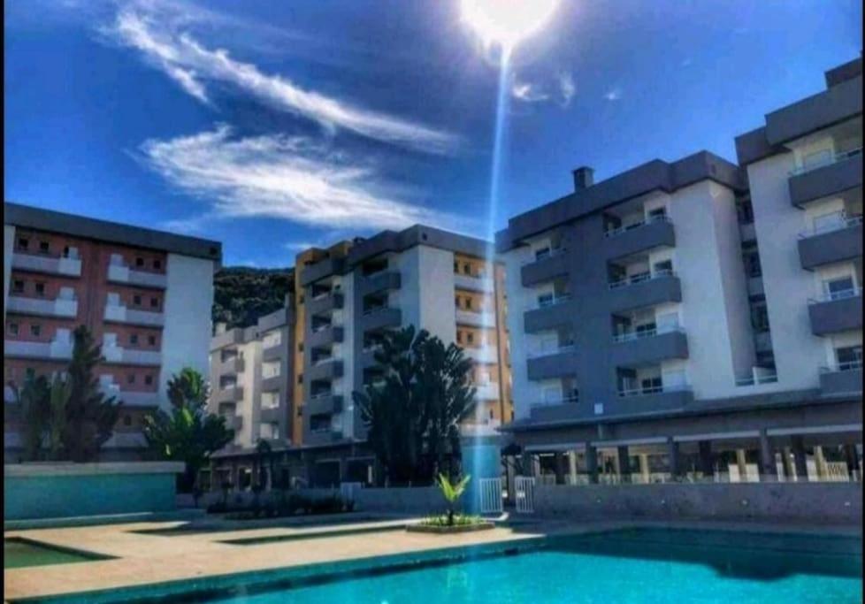 Apartment Varanda Gourmet, 05 Piscinas, Elevador E Wi-fi No Passaredo *