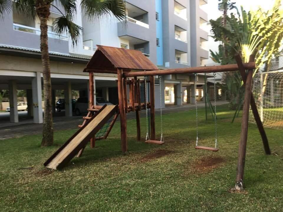 Apartment Varanda Gourmet, 05 Piscinas, Elevador E Wi-fi No Passaredo